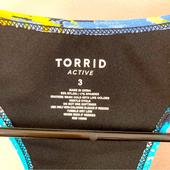Torrid Active set sports bra and capri leggings Palm Tree Paradise - Picture 8 of 13